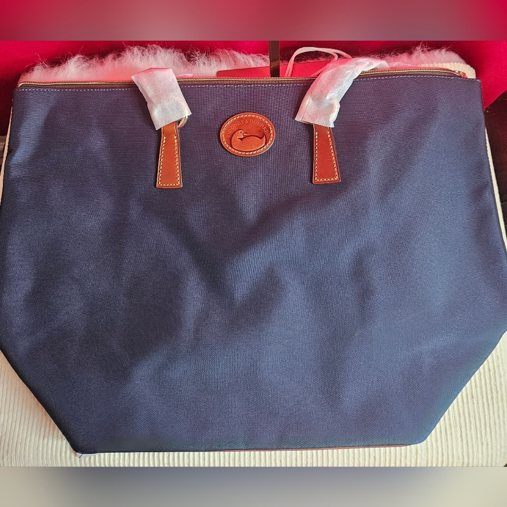 NWT Women's Dooney & Bourke Nylon Tobi Tote Navy